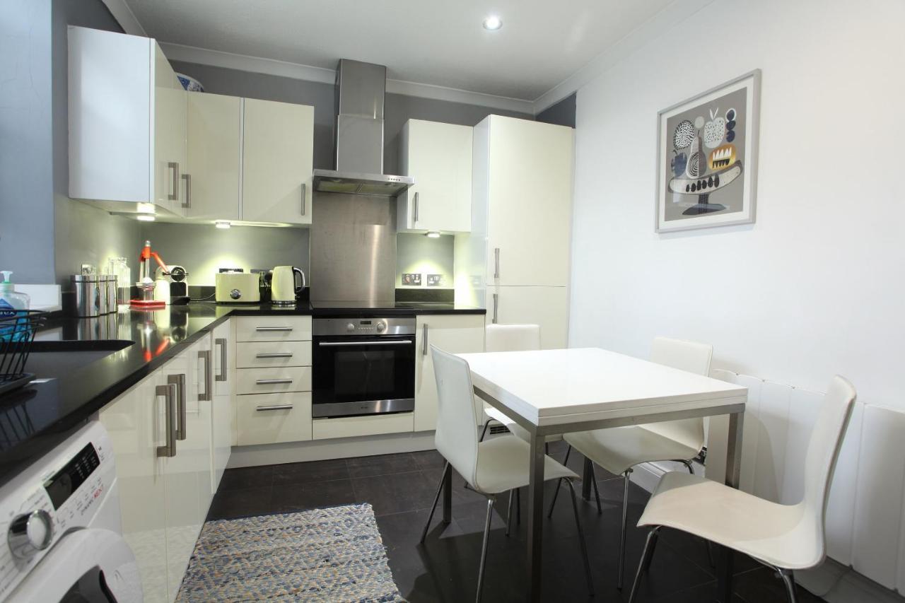 Apartamento Walk To Notting Hill /paddington 1 B/r With Patio Londres